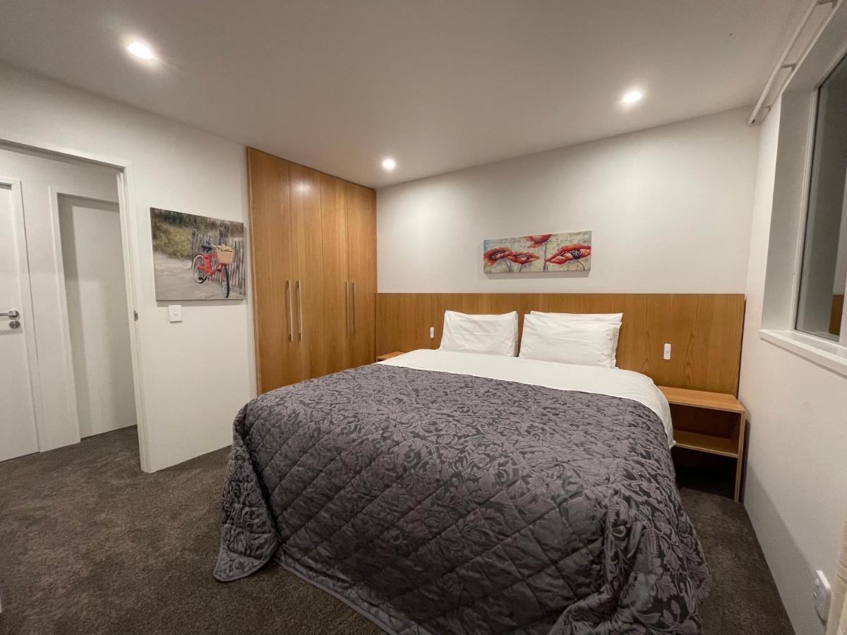 Plymouth Central City 2 Bedroom Apartments ニュープリマス エクステリア 写真
