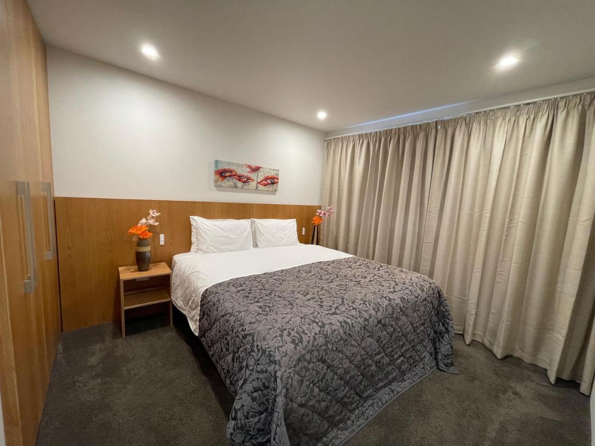 Plymouth Central City 2 Bedroom Apartments ニュープリマス エクステリア 写真
