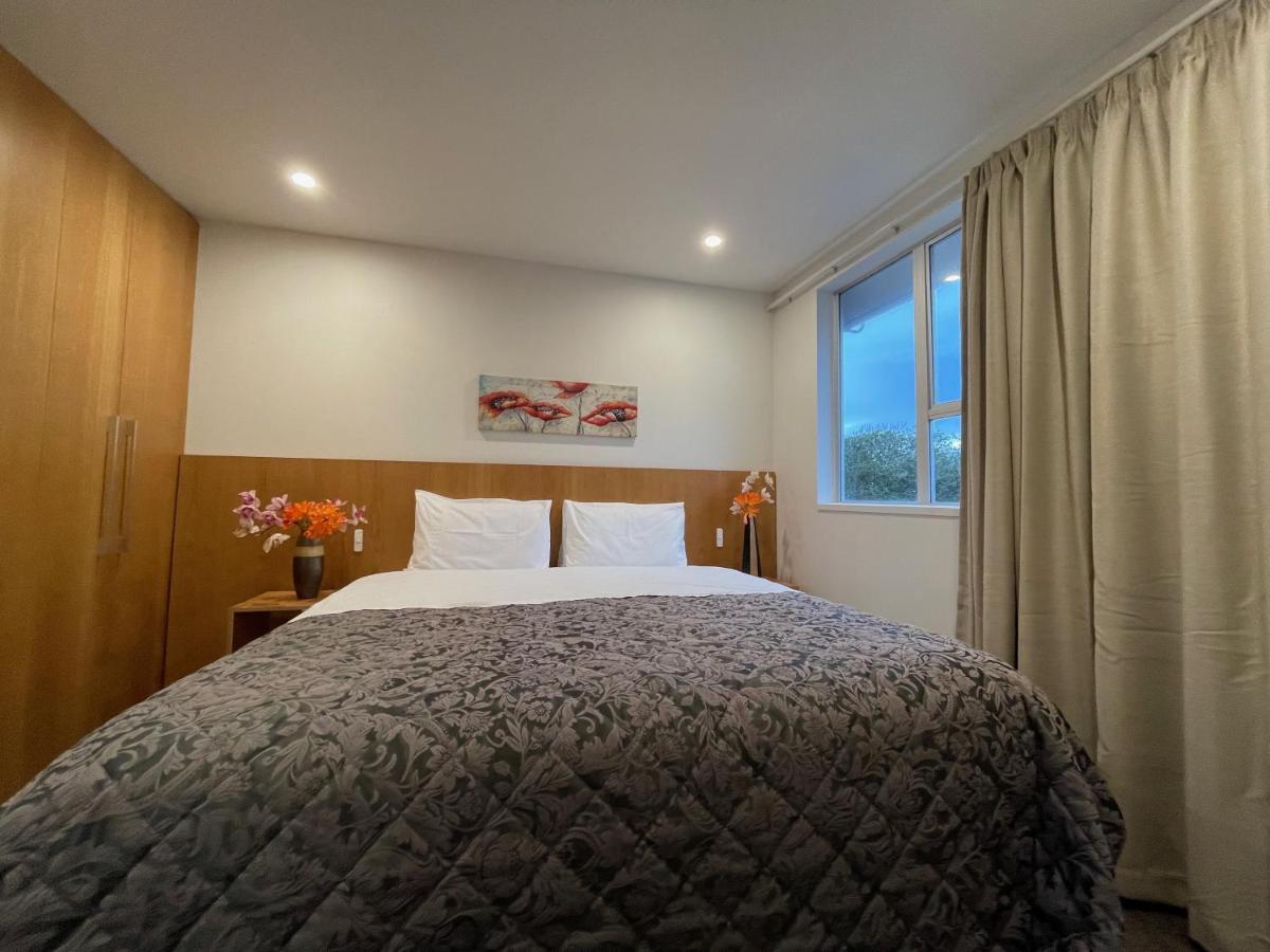 Plymouth Central City 2 Bedroom Apartments ニュープリマス エクステリア 写真