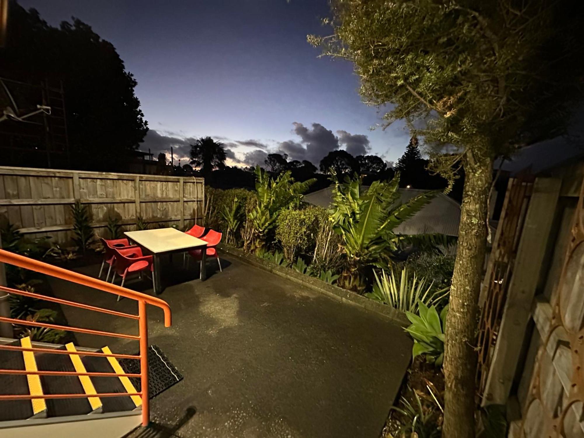 Plymouth Central City 2 Bedroom Apartments ニュープリマス エクステリア 写真